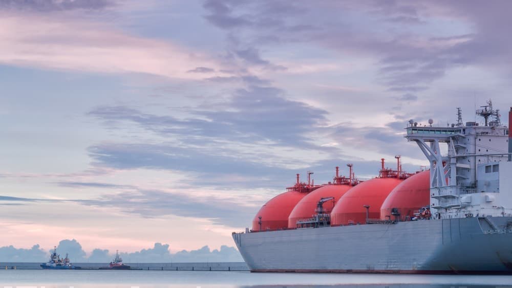 The U.S. Becomes World’s Top LNG Exporter | OilPrice.com