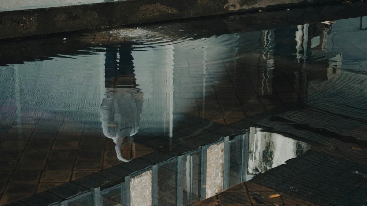The Physics of Collapse: How to Adapt to Economic Shifts | OilPrice.com