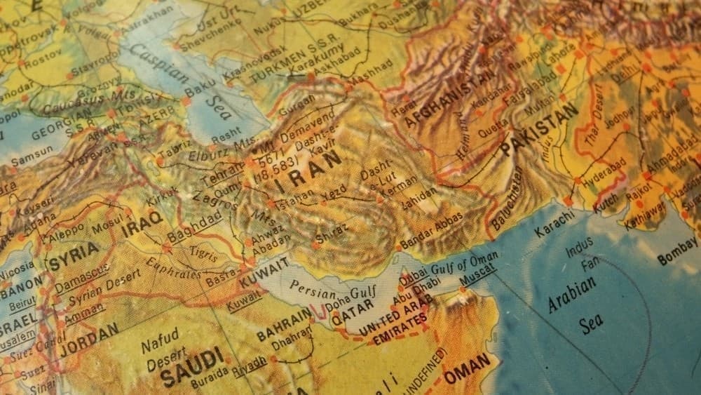 Iran Defiant as U.S. Pushes Deal to End Expanding Conflict