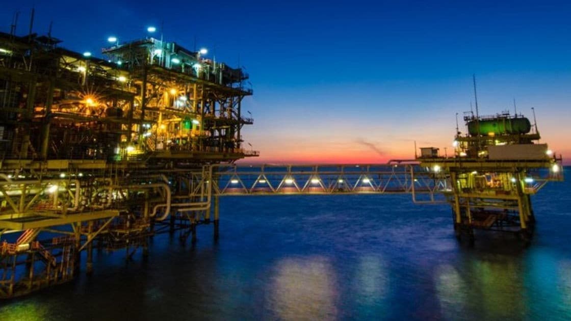 Oil & Gas Rally Leaves S&P 500 Behind in Record-Breaking Run