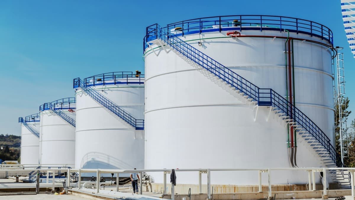 China Aggressively Dumps Oil In Tenders As Iran War Reshapes Flows