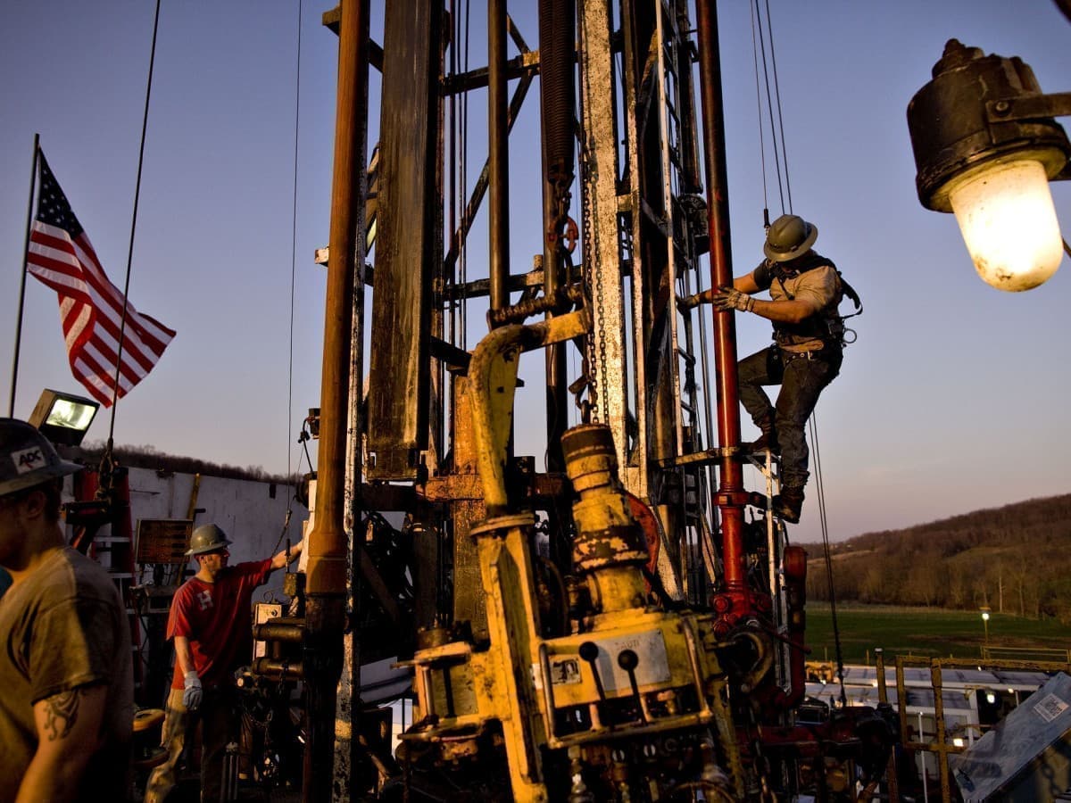 US Oil Growth Slows as Gas Takes the Lead | OilPrice.com