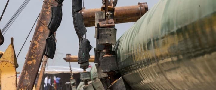 Iran Starts Shipping Oil Via Strategic Pipeline