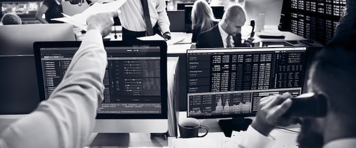 Hedge Funds Cut Bullish Bets On Oil Amid Profit-Taking - Vimarsana News
