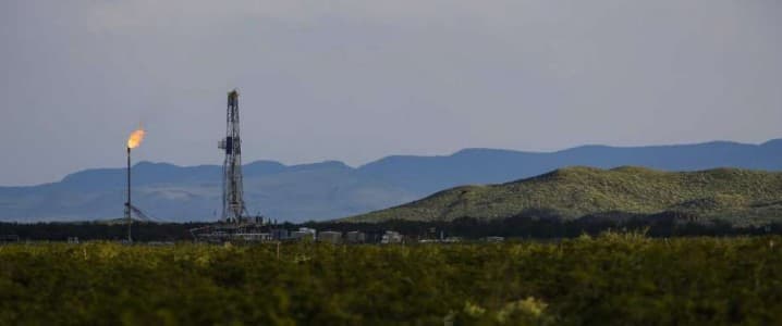 Brent Breaks $90 On Strong Fundamentals, Russia-Ukraine Crisis