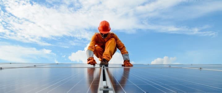 U.S. Clean Energy Sector Faces Talent Drought Amid Rapid Growth