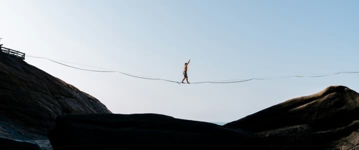 Armenia Walks Diplomatic Tightrope Between Russia and the West