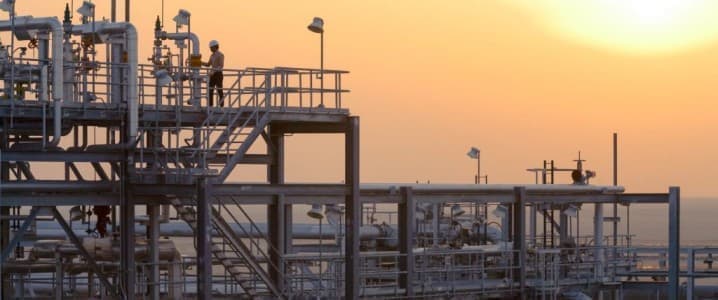 BlackRock, Global Banks Back Aramco’s Giant Gas Play
