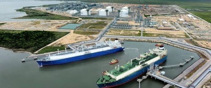 U.S. LNG Boom Faces Glut Risk by 2030