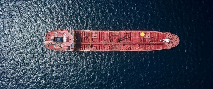 Oil Prices Sink as Tanker Traffic Highlights Supply Surge