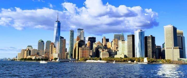 JP Morgan Boss Sounds Alarm on AI Bubble and Sticky Inflation Threat