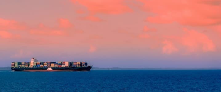 Dinamarca incauta un buque portacontenedores incluido en la lista negra vinculado a la flota en la sombra de Irán