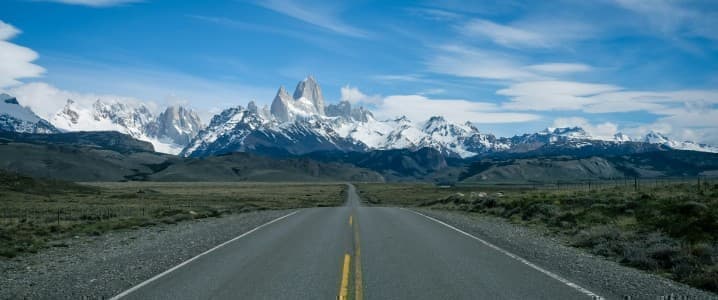 President Mileis Nuclear Ambitions Face Local Resistance in Patagonia