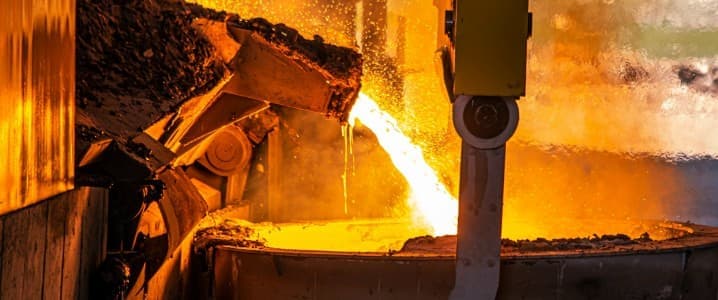 Worlds Top Aluminium Smelter Cuts Output Due to Shipping Chaos