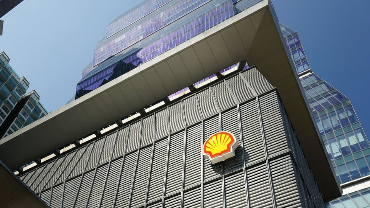 Oil Major Shell Launches EV Chargers In Southeast Asia | OilPrice.com