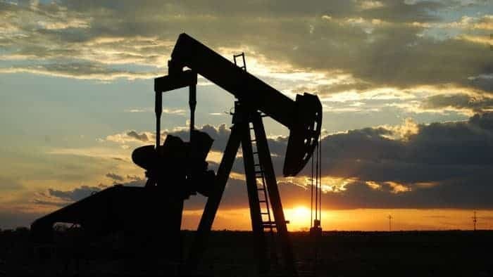 Canada’s Green Shift Could Displace Three-Quarters Of Oil Workers | OilPrice.com