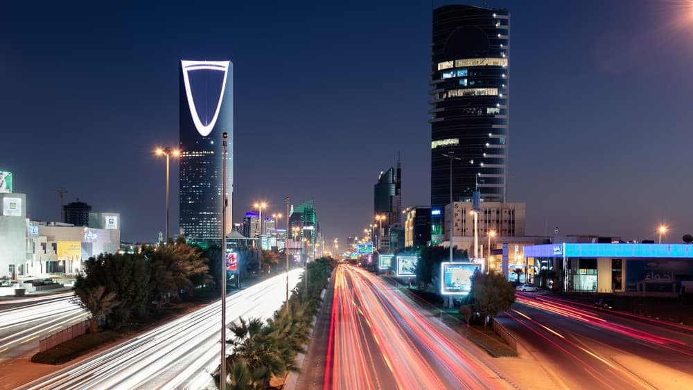 Saudi Arabia Slashes Oil Supply to Asia as War Chokes Export Route