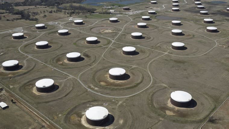Aumento de Inventarios de Petróleo Crudo en EE.UU. Impacta Precios Globales