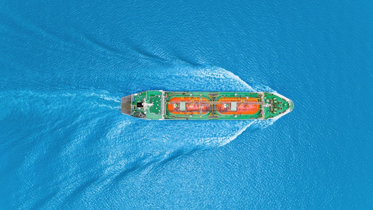 Iran-Linked Tankers Test Limits of U.S. Hormuz Blockade