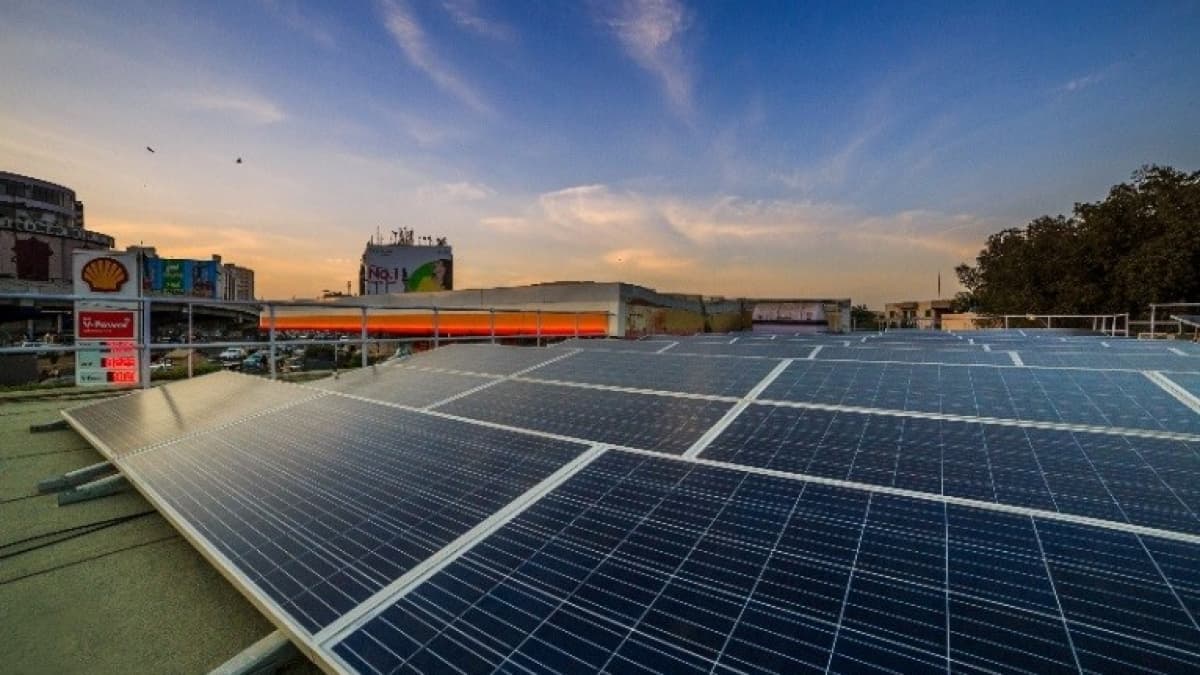 Shell Solar Pv Shell Weighs Installing Solar Panels At Its Largest Oil Refinery ...