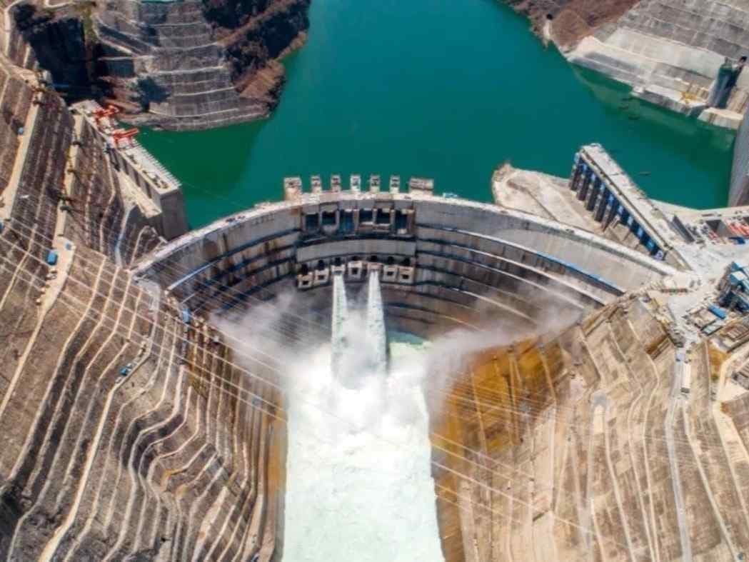 China Starts Up Second-Biggest Hydropower Dam In The World | OilPrice.com