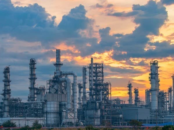 Top Indian Refiner Faces Profit Hit From Price Surge