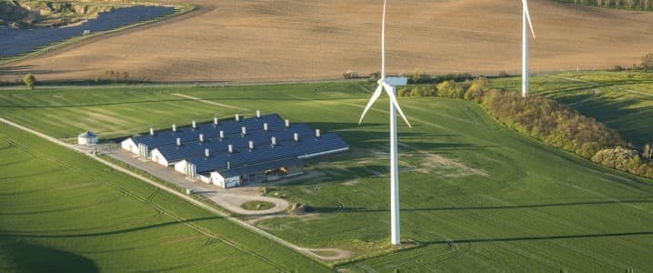 New Permitting Freeze Threatens Hundreds of U.S. Solar and Wind Projects